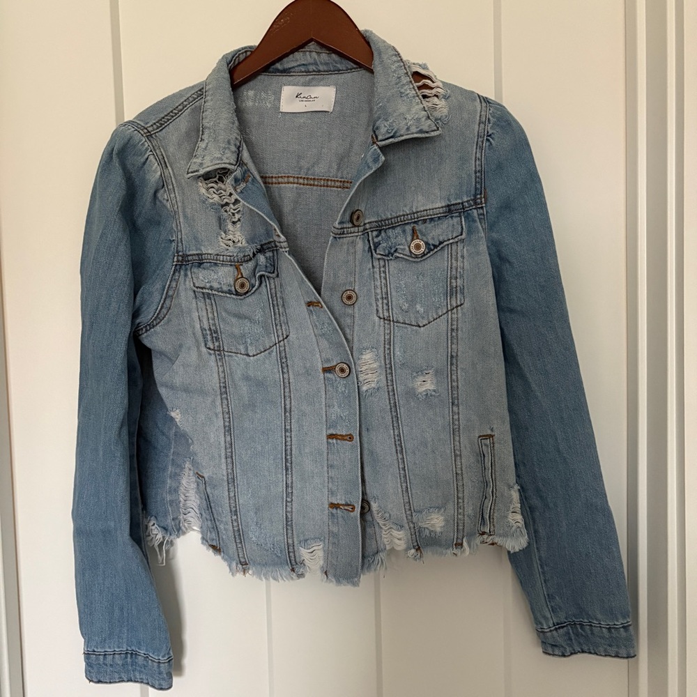 KanCan Frayed Raw Hem Distressed Light Wash Trucker Denim Jacket L Large